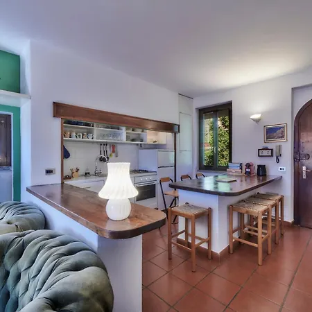 Lägenhet Claudias Flat With View And Pool *