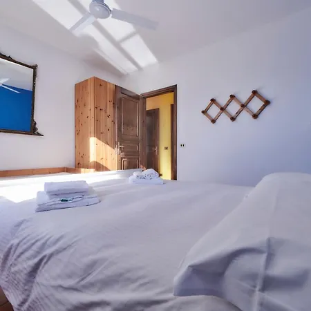 Claudias Flat With View And Pool * Lierna