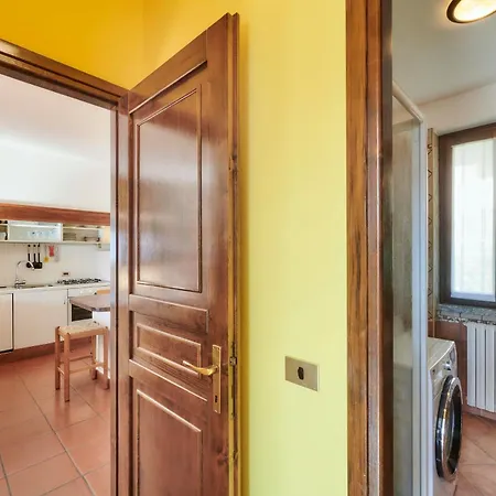 公寓 Claudias Flat With View And Pool 列尔纳