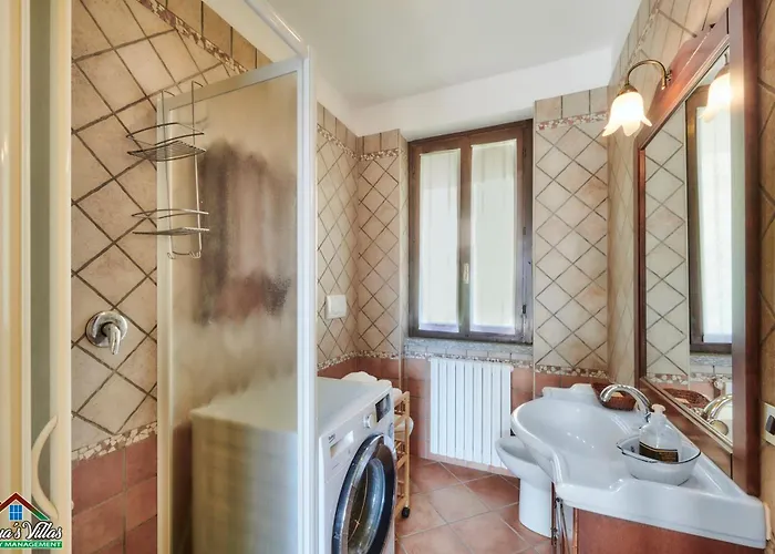 Claudias Flat With View And Pool