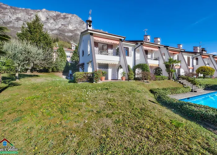 Claudias Flat With View And Pool