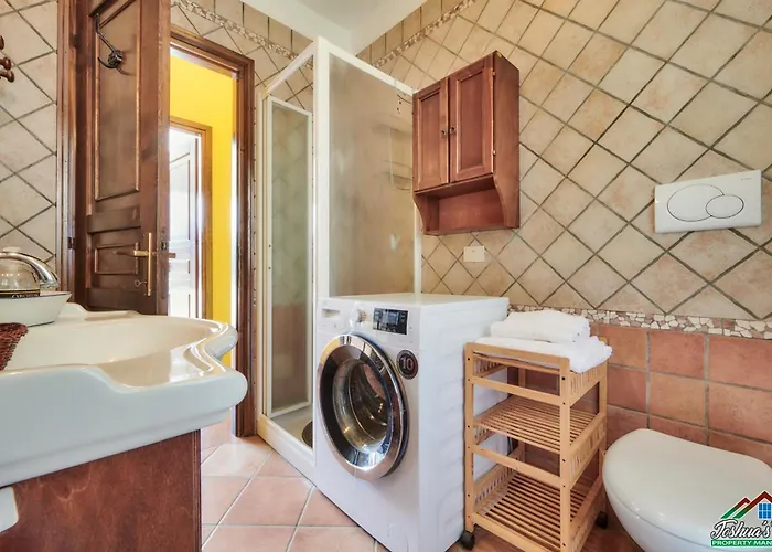 Claudias Flat With View And Pool * ליירנה