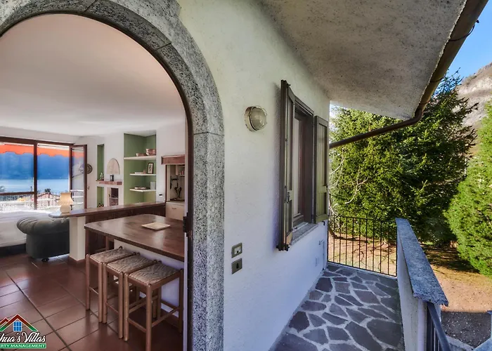 Claudias Flat With View And Pool דירה *
